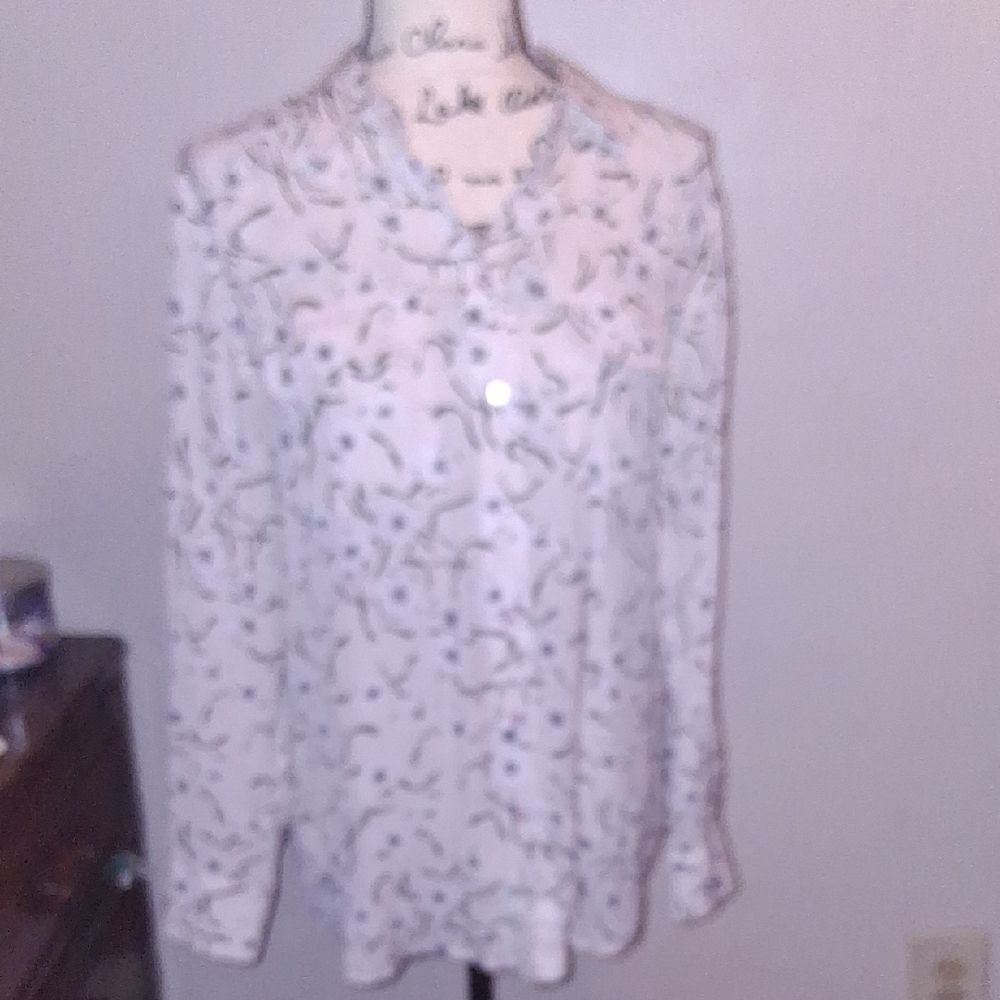 Equipment Femme White Cream Button Down Shirt Notched Collar Relaxed 100% Silk - Picture 13 of 16